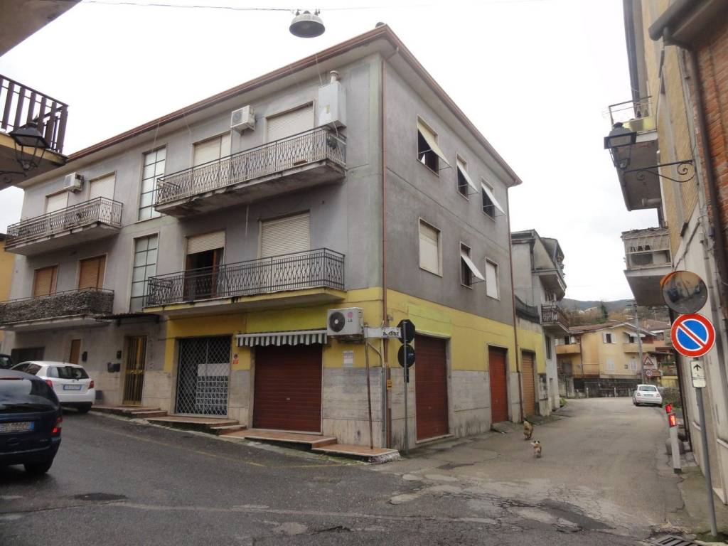 Locale commerciale via Antonio Gramsci, Centro, Ceccano — foto 1