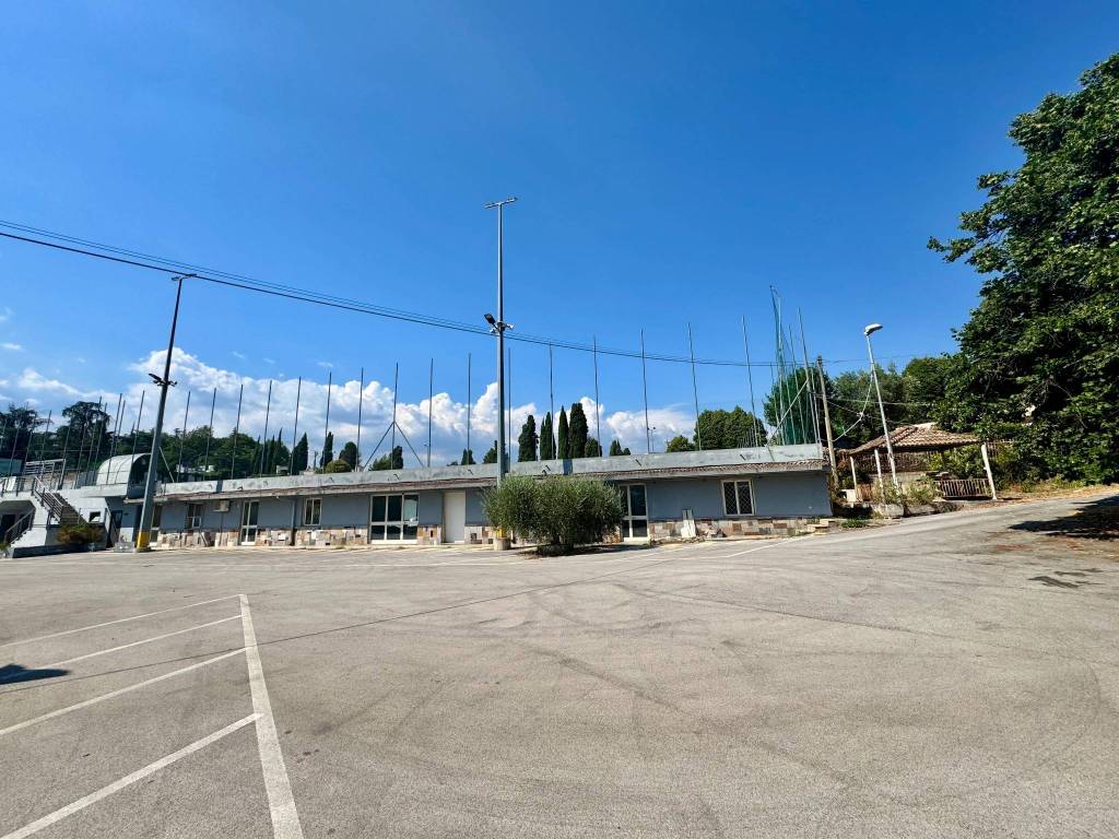 Locale commerciale via Peschieta, Centro, Ceccano — foto 1