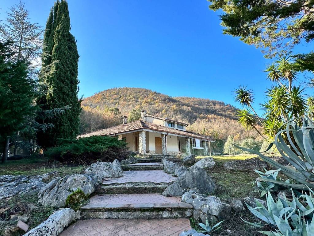 Villa unifamiliare via Castelnuovo Parano, San Giorgio a Liri