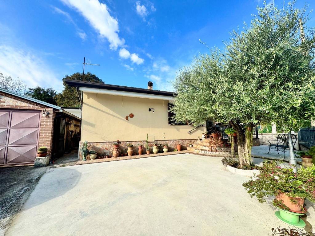Villa unifamiliare via Pezze d'Ischia, Ceccano — foto 1