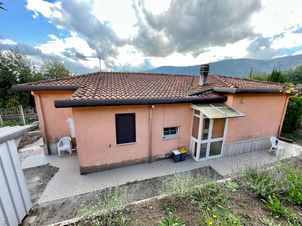 Villa unifamiliare via Badia 66, Centro, Ceccano — foto 1