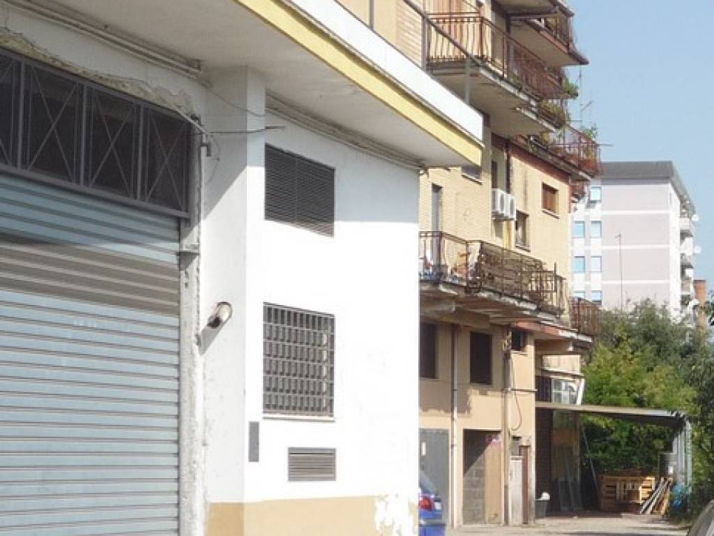 Locale commerciale Strada Regionale di Frosinone e Gaeta, Centro, Ceccano — foto 1