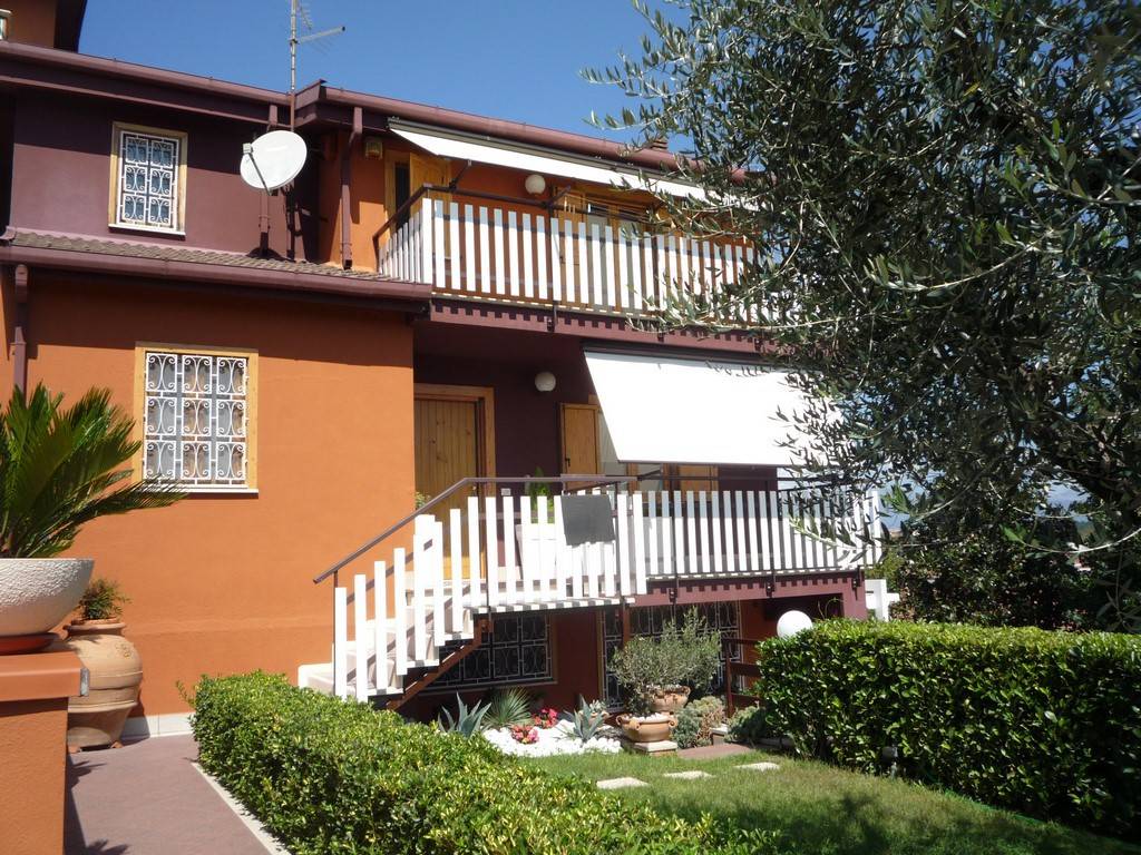 Villa a schiera via Gaeta, Ceccano