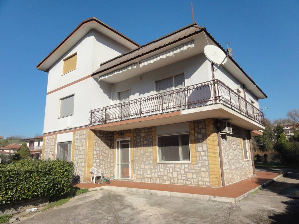 Villa unifamiliare via San Francesco d'Assisi 179, Farneta, Ceccano — foto 1