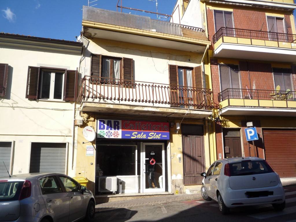 Locale commerciale via Madonna della Pace, Centro, Ceccano — foto 1