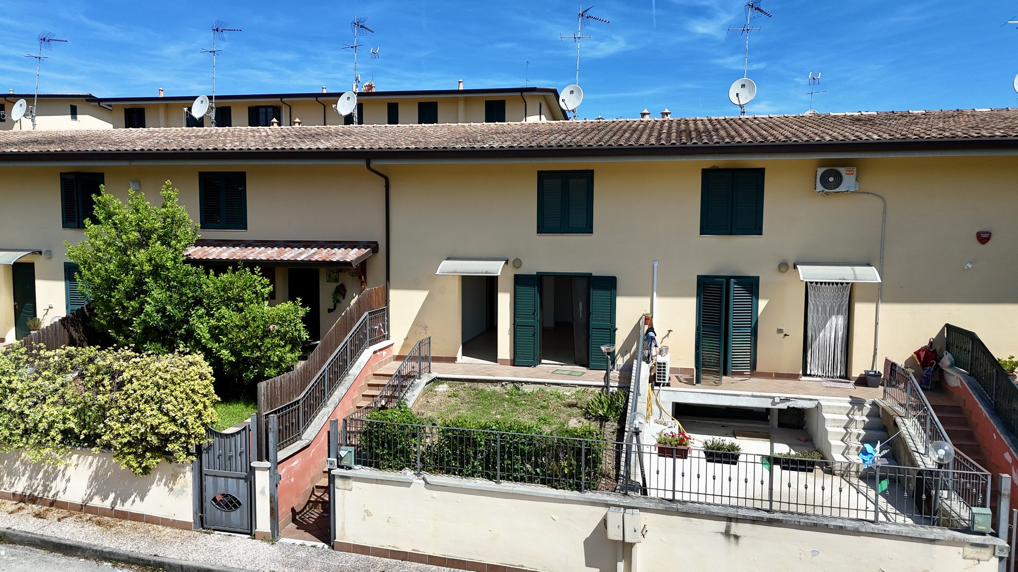Prospetto della villa a schiera in Via Marano, Ceccano